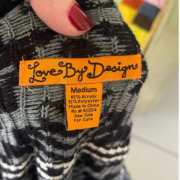 Love by Design Cardigan size Medium - Picture 4 of 5